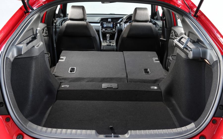 Багажник Honda Civic VTi Hatchback 2017 года  (AU) (фото 38 из 40)